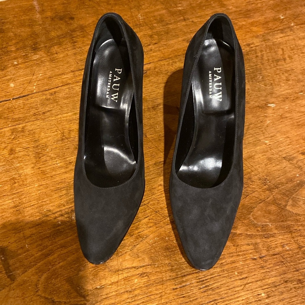 Pauw from Amsterdam black suede pumps. 38-1/2. Brand new.